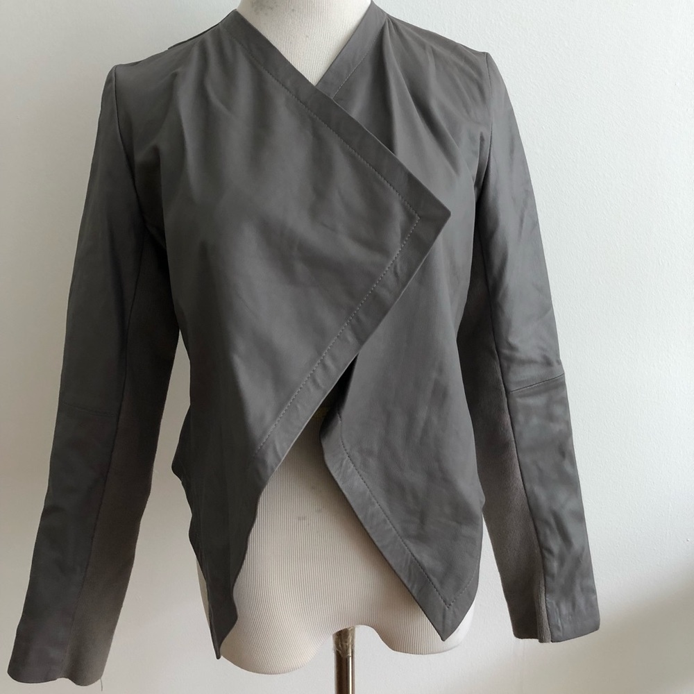 Leather jacket - Picture 2 of 6